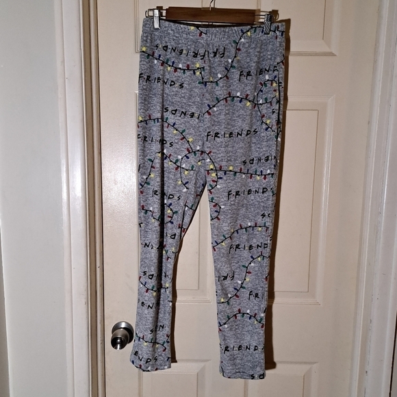 Friends two piece Christmas sleepwear size small - Picture 4 of 7